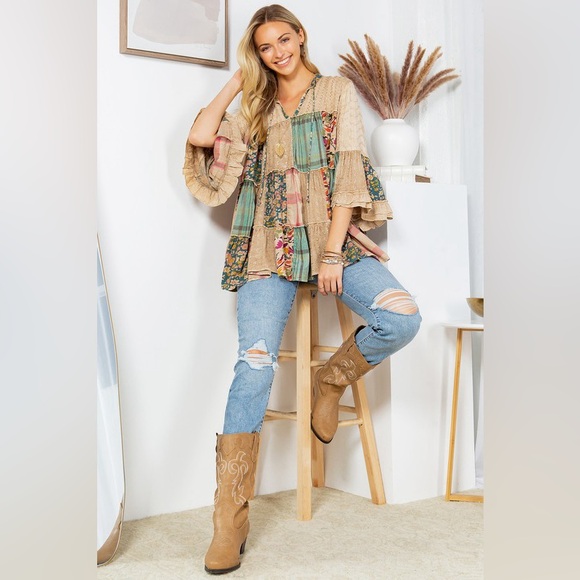 #200 2 LEFT 🫨New! Boho Patched Flowy Beautiful Top - Picture 3 of 4
